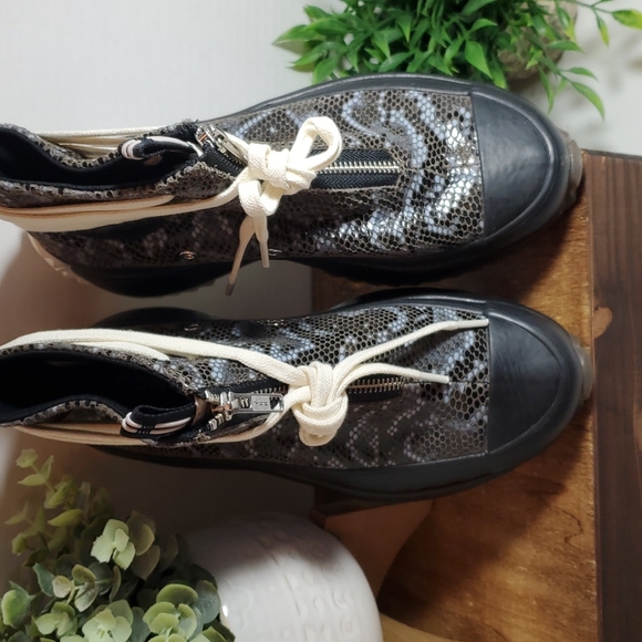 Converse RUN STAR HIKE HI PLATFORM LIMITED EDITION UNISEX Womens Sz, 170057C - Picture 8 of 14